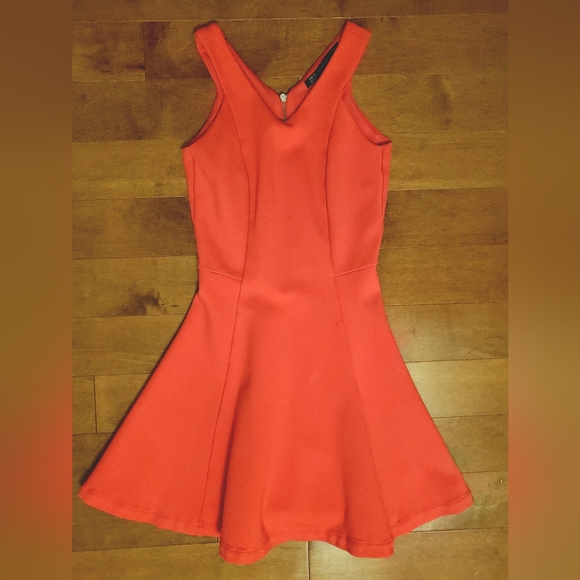 Zara dress - Picture 2 of 5